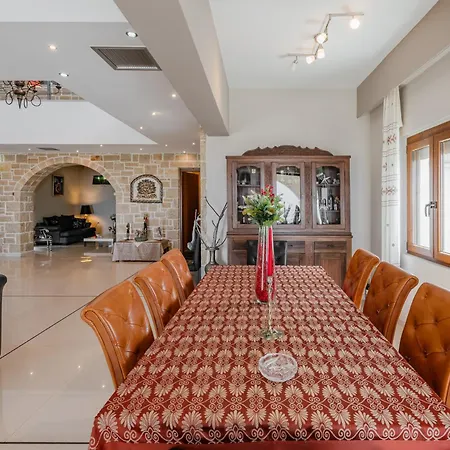 Villa Arios Lux